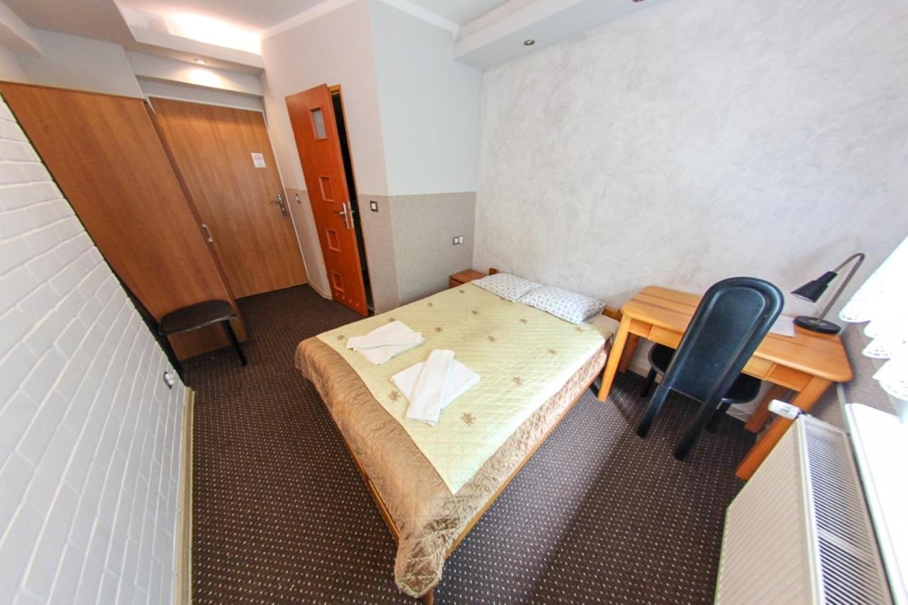 Pensjonat U Janiny Boleslawiec Buitenkant foto